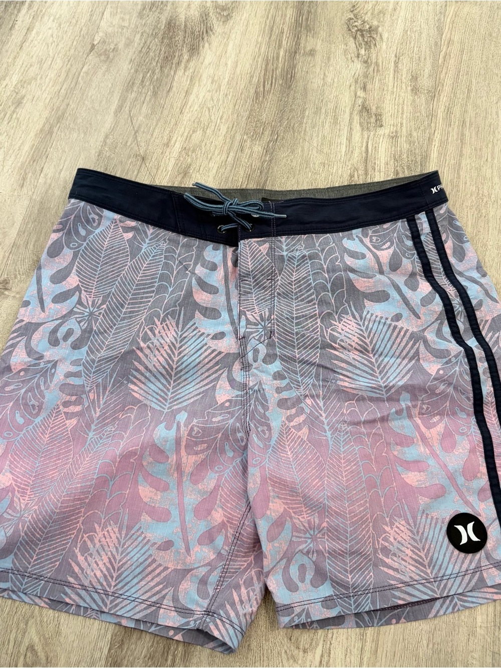 Hurley Board Shorts Phantom Naturals Tailgate Men 32 Pink Tropical Floral Trunks